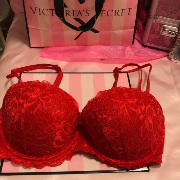 red lace push up bralette